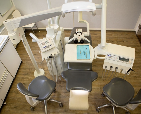 Behandlungsstuhl Zahnarzt Oldenburg